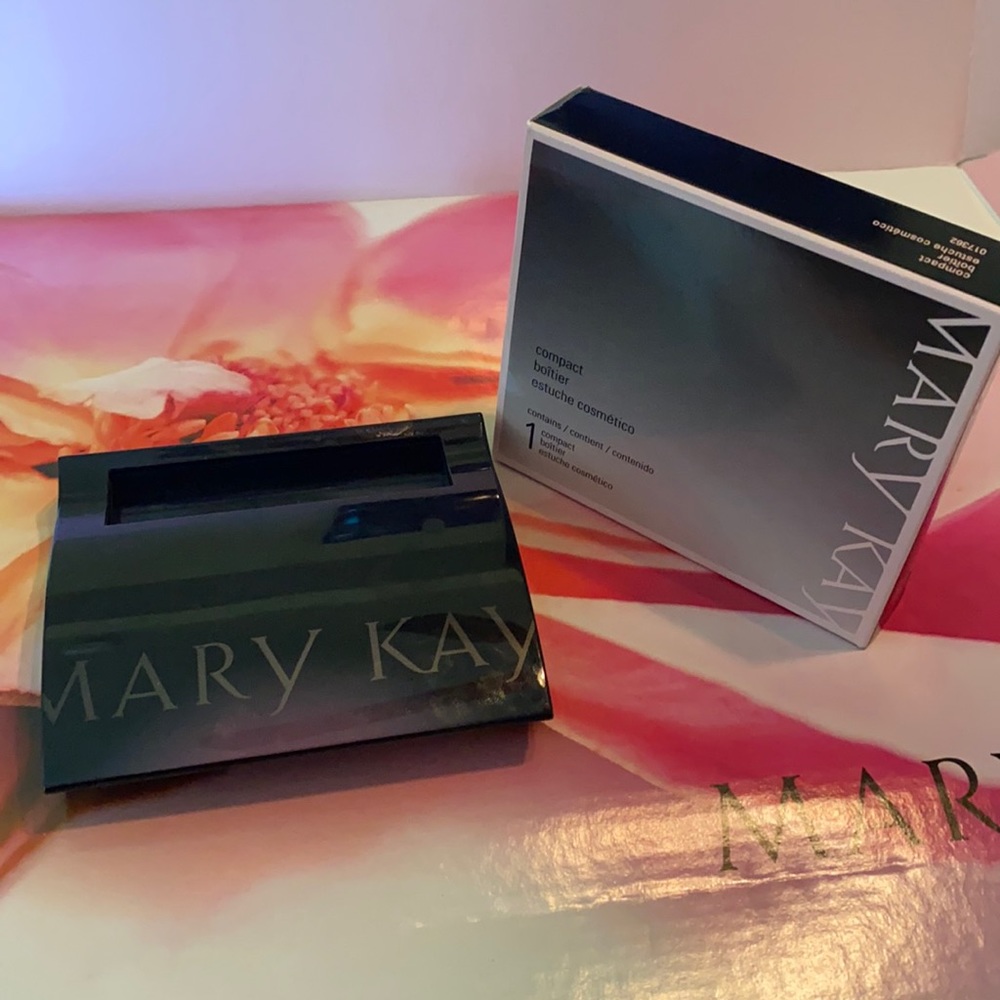 Large Unfilled Compact